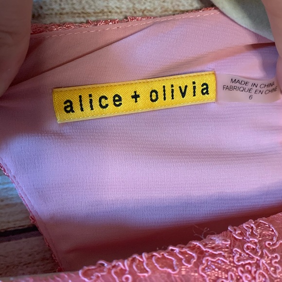 Alice + Oivia Zenden Scallop Edge Dress Pink - Picture 6 of 8